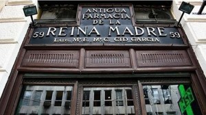 Farmacia de la Reina Madre (1578) en Madrid. in http://www.abc.es/local-madrid/20131006/abci-comercios-centenarios-madrid-201310012103_1.html 